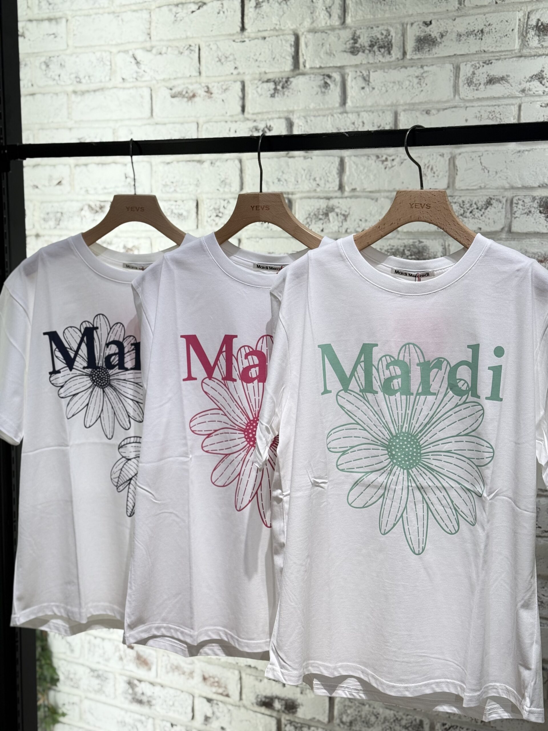 【YEVS supply】大人気‼︎Mardi MercrediのTシャツが再入荷いたしました！