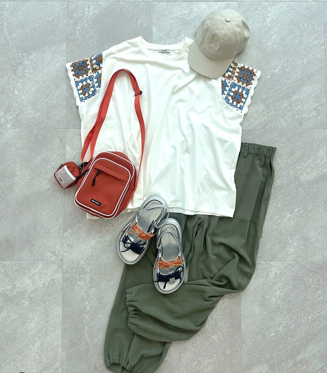 nikoand…華やかに夏をまとえるクロシェスリーブプルオーバー