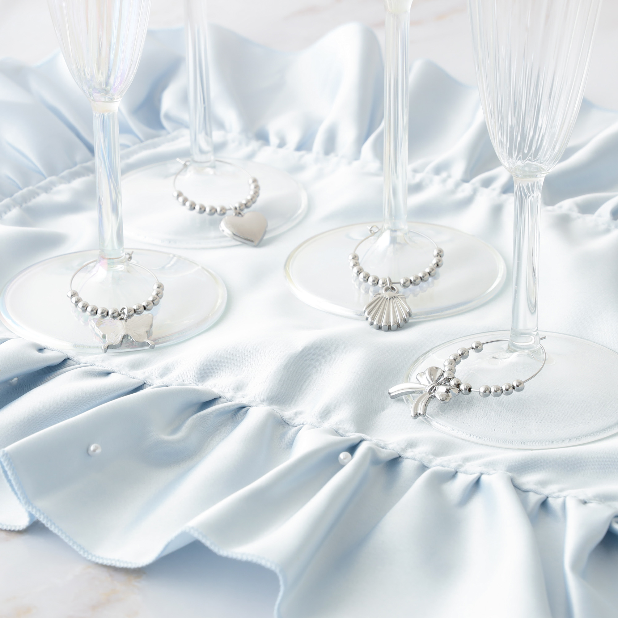 Francfranc　ホリデーシーズンのホームパーティーにぴったりのアイテム🦋🤍