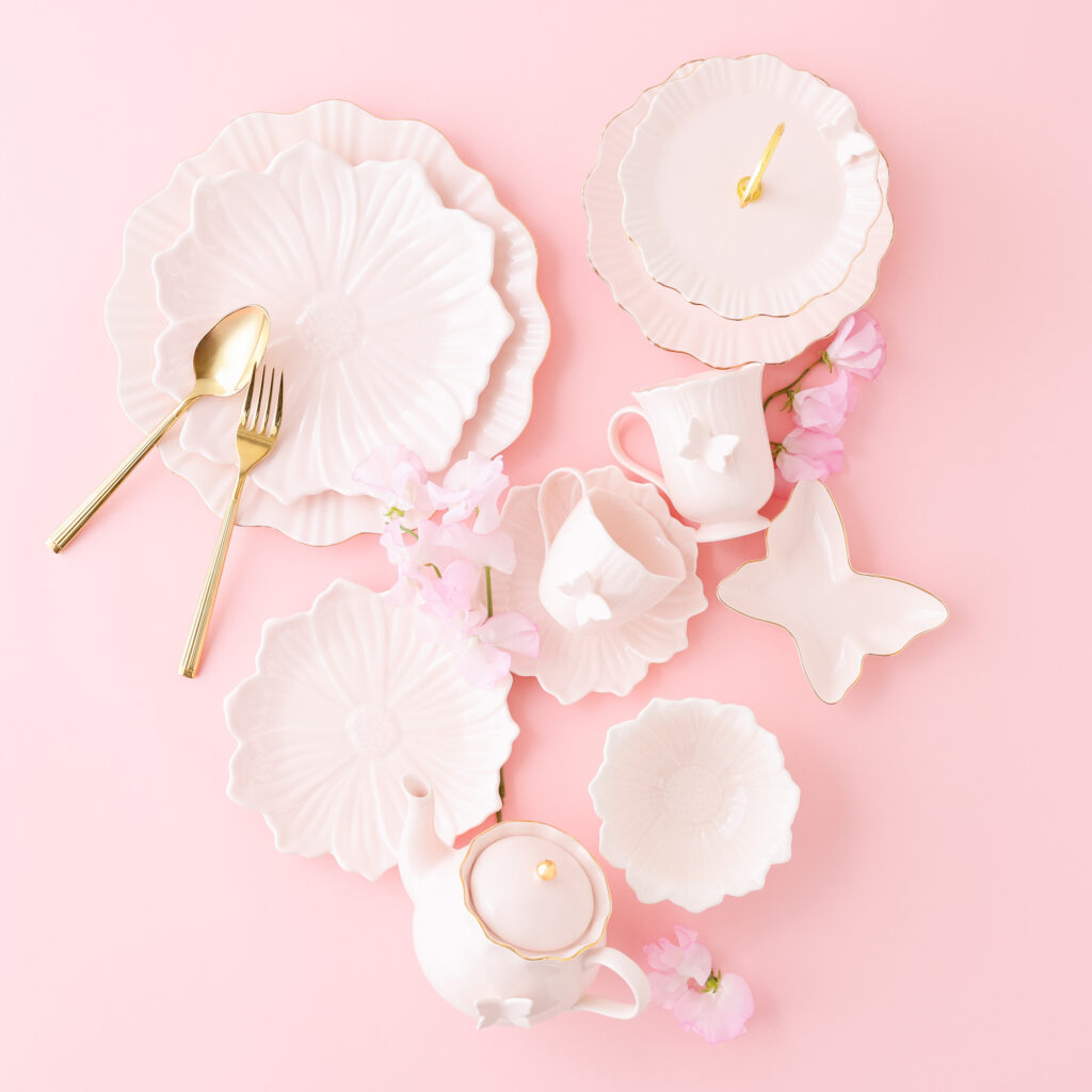 Francfranc　【NEW!】春の暖かさを感じるお花畑のようなテーブルコーディネート🌷🦋💛