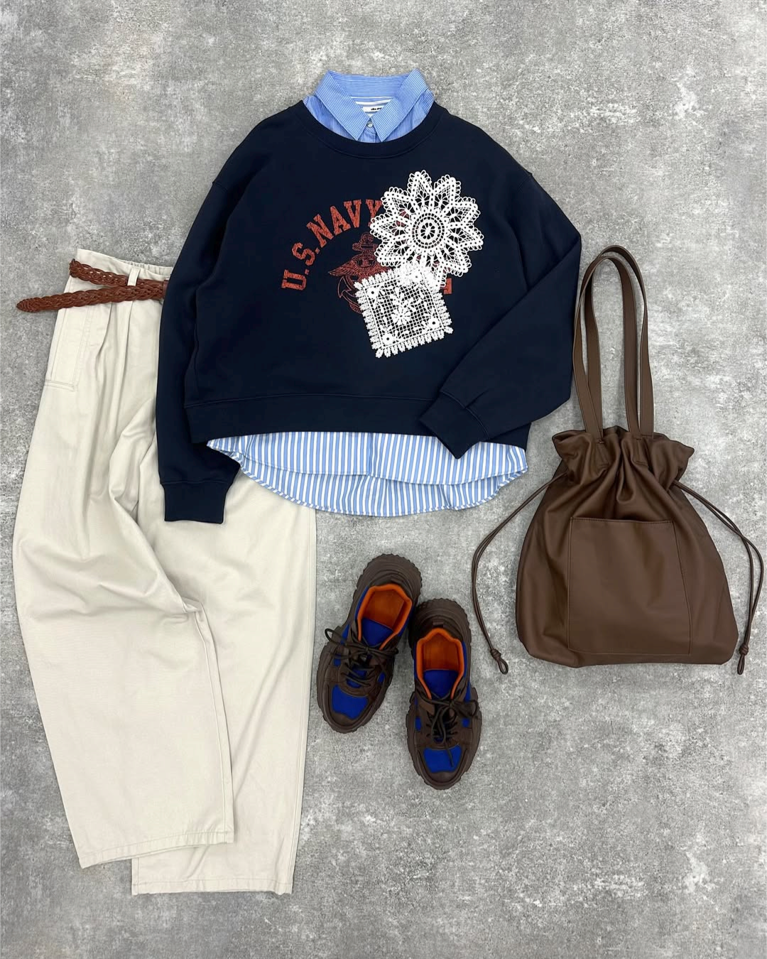 nikoand…お出かけに着たい! ゆるく着こなすポップなデザイントップス