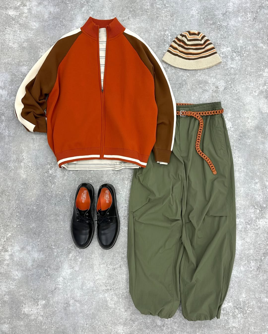 nikoand…ラグランで魅せる、新定番トラックジャケット