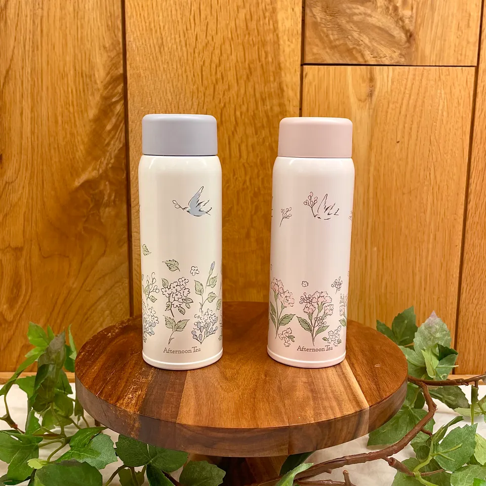 【アフタヌーンティー・リビング】落ち着いた色味が人気