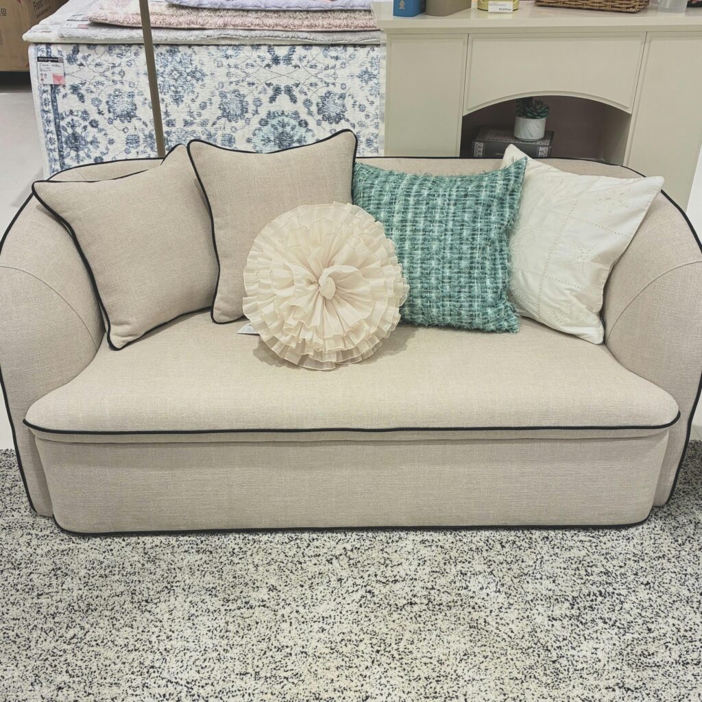 Francfranc　【連載vol.4】海を感じる爽やかさ🌹人気クッションカバーで作るコーデ特集🛋️