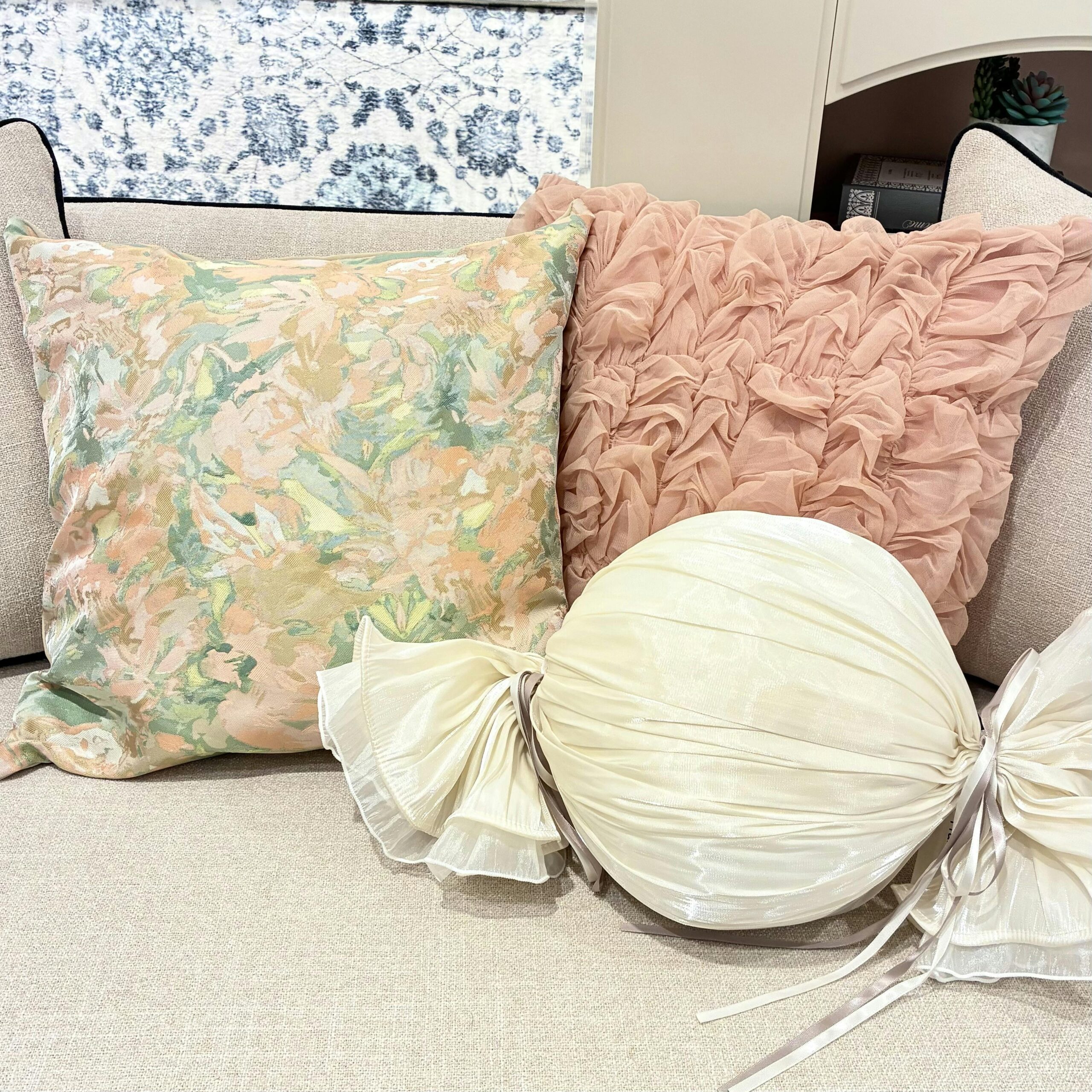 Francfranc　【連載vol.5】甘めロマンティック🎀人気クッションカバーで作るコーデ特集🛋️