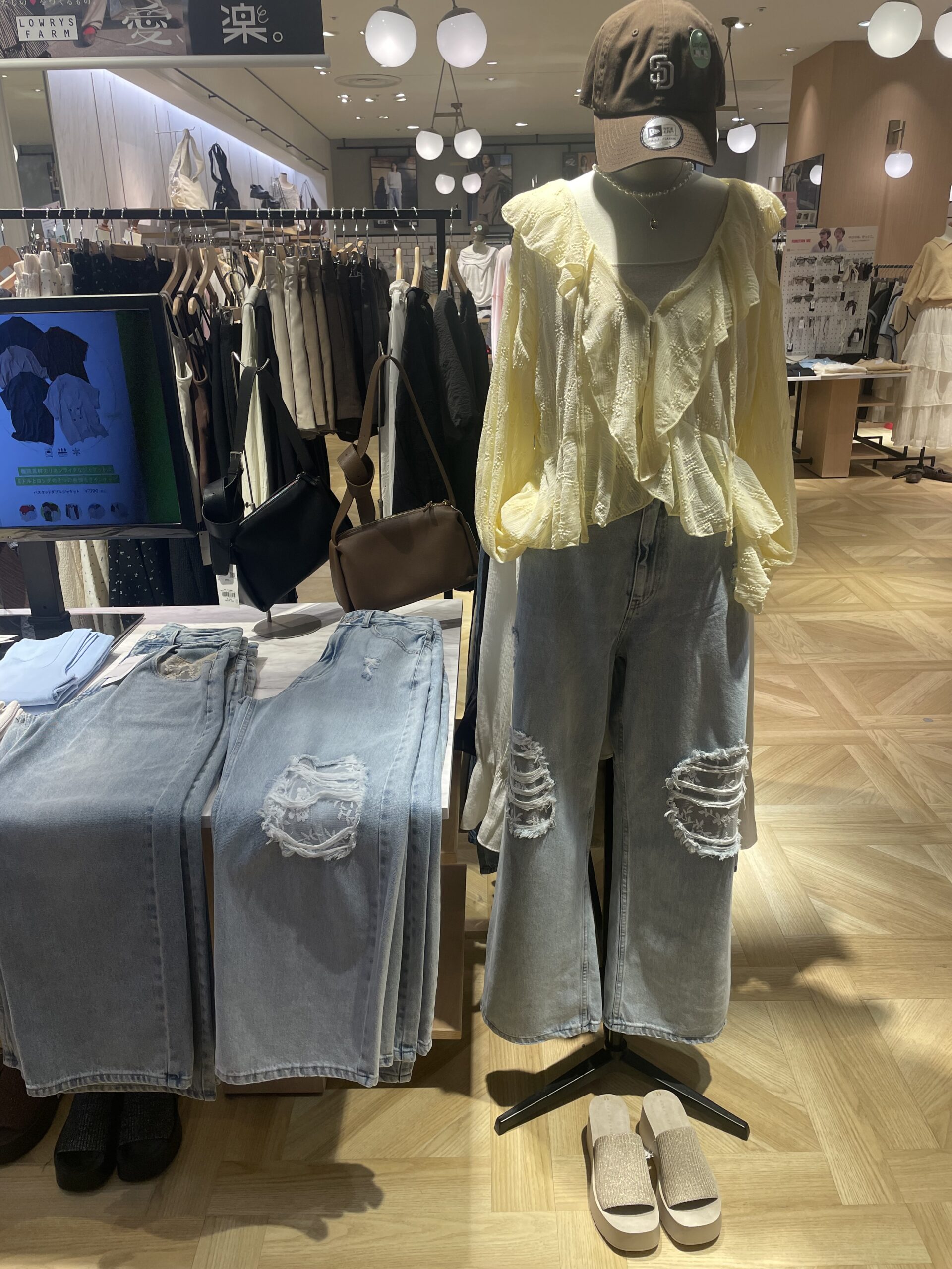 LOWRYS FARM人気のデニムが再入荷！