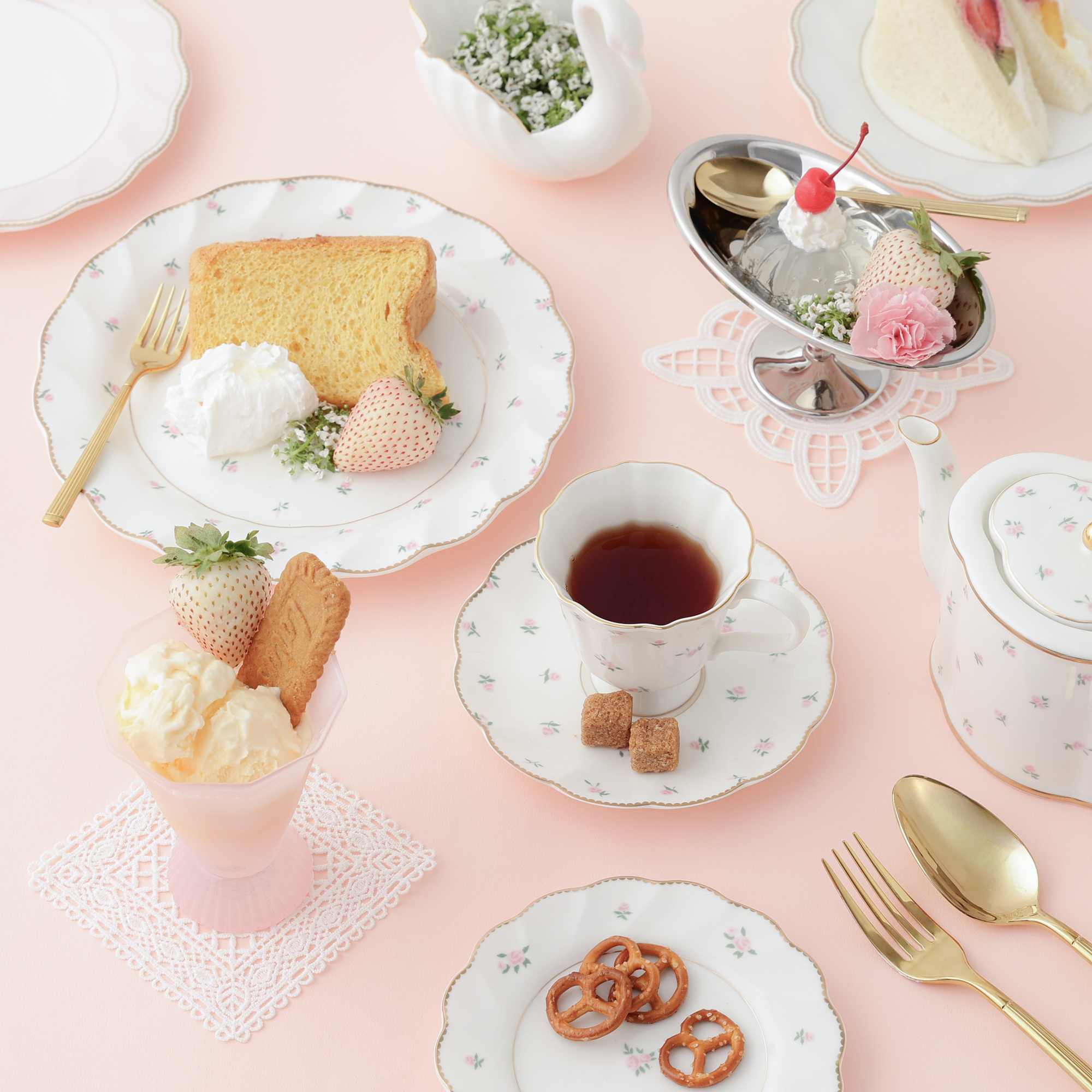 Francfranc　昭和レトロな食器で楽しむ🍮☕ちょっと特別な純喫茶ティータイム