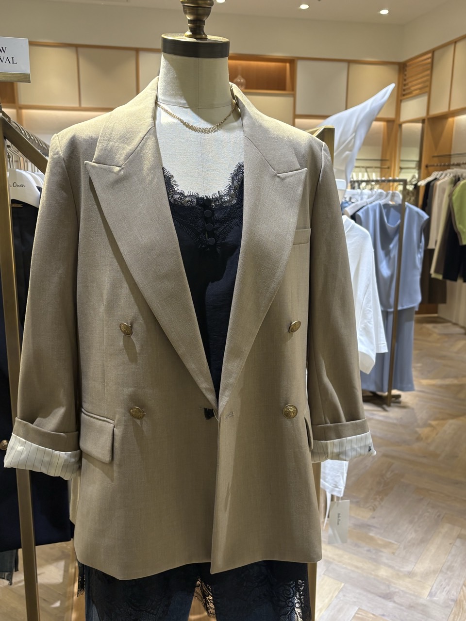 【MilaOwen】定番ブレザー入荷しました♪